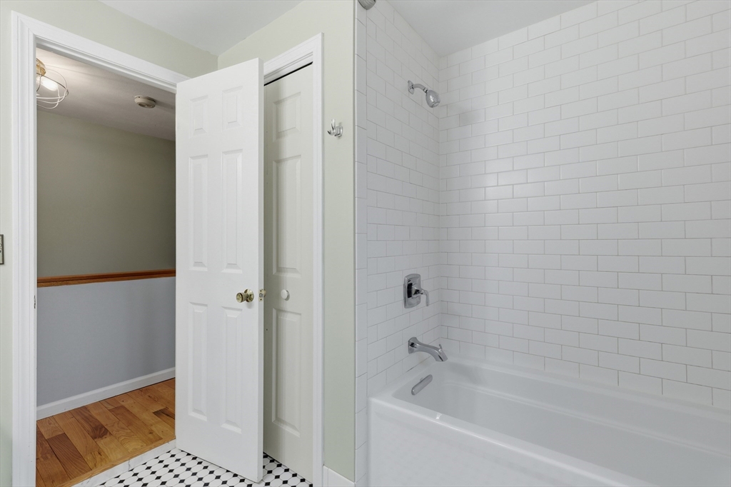 575 Bridge Road, Unit 118 Northampton, MA 01062 - Photo 21 of 36