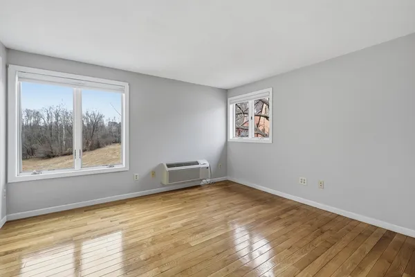 $339,000 | 575 Bridge Road, Unit 118, Northampton, MA 01062