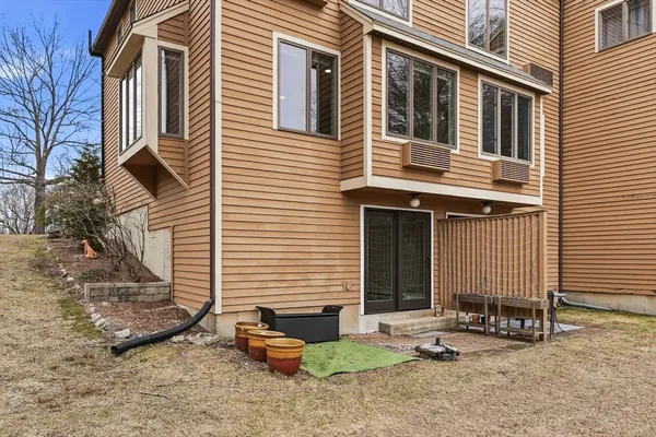 $339,000 | 575 Bridge Road, Unit 118, Northampton, MA 01062