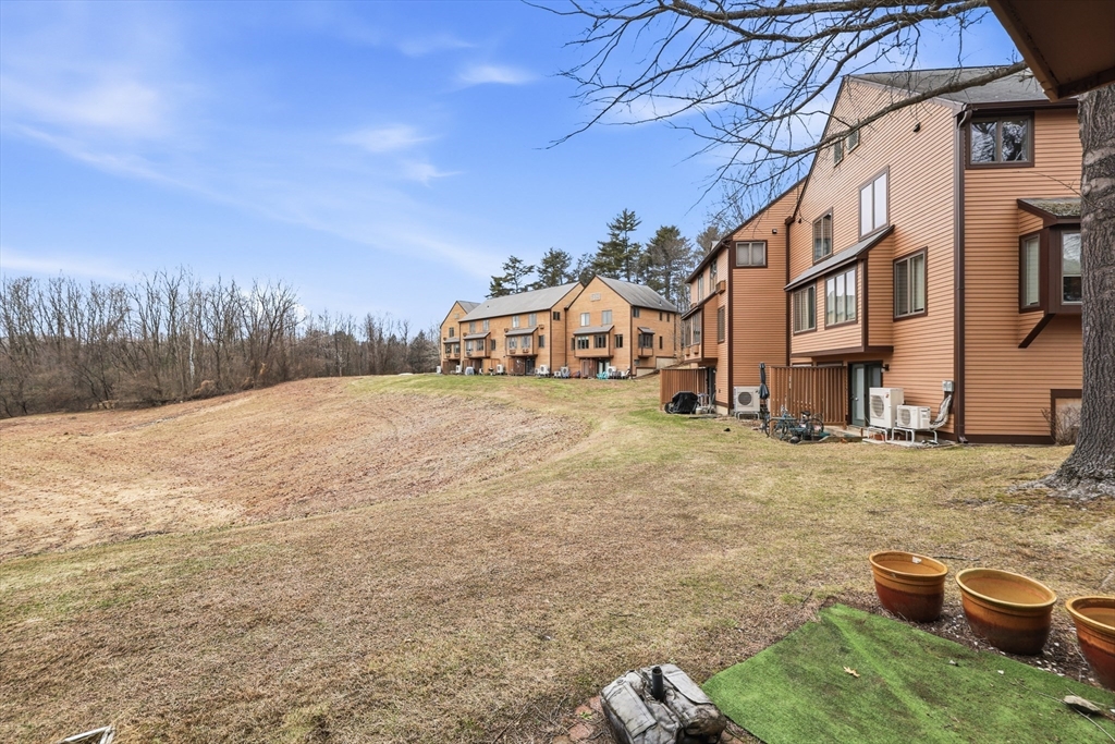 575 Bridge Road, Unit 118 Northampton, MA 01062 - Photo 32 of 36