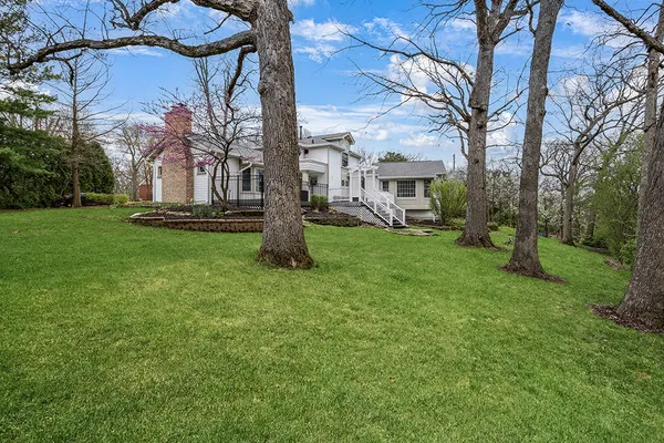 $684,900 | 10 Deerpath Lane, Palos Park, IL 60464