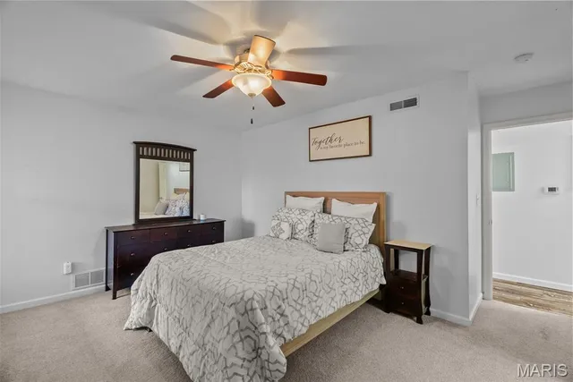 $179,900 | 1943 Greenpoint Drive, Unit 302, St. Louis, MO 63122