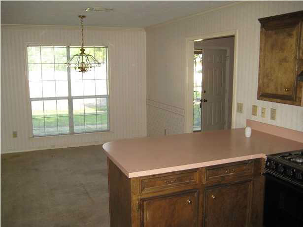 121 Stockton Drive Flowood, MS 39232 - Photo 4 of 9 eat in area