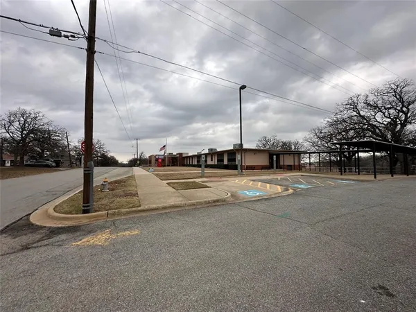 $12,000 | 621 Munson Street, Denison, TX 75021