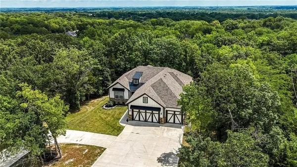$725,000 | 1807 Southwest Cemetery Road, Oak Grove, MO 64075