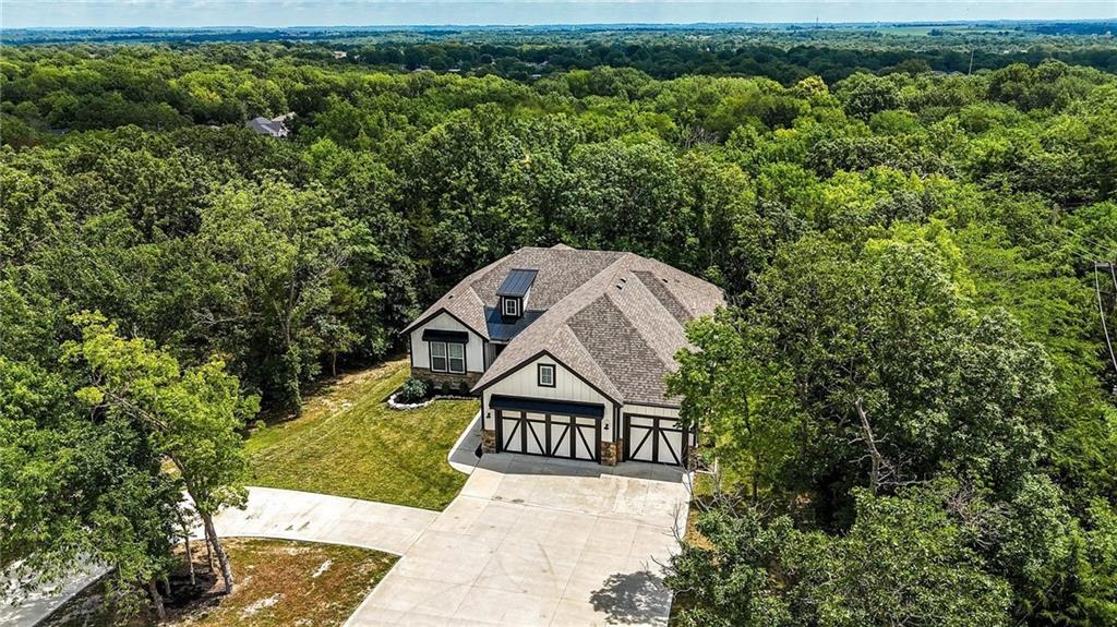 1807 Southwest Cemetery Road Oak Grove, MO 64075 - Photo 1 of 61