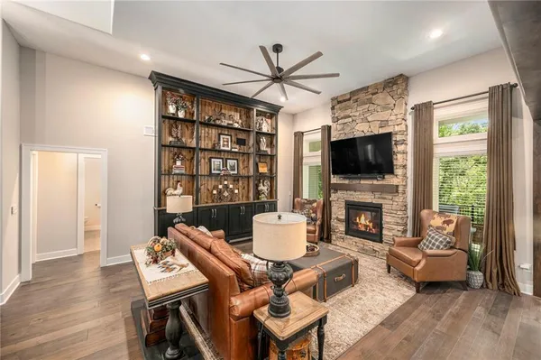 $725,000 | 1807 Southwest Cemetery Road, Oak Grove, MO 64075