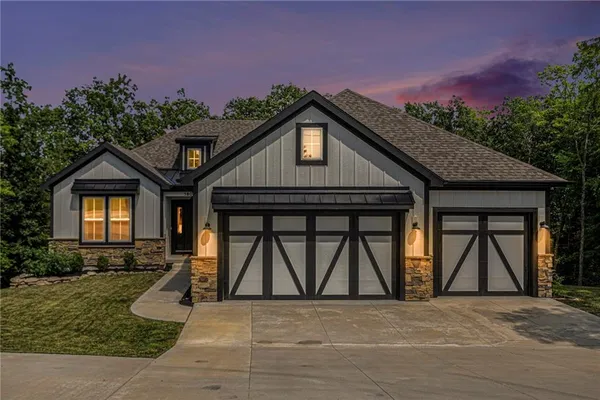 $725,000 | 1807 Southwest Cemetery Road, Oak Grove, MO 64075