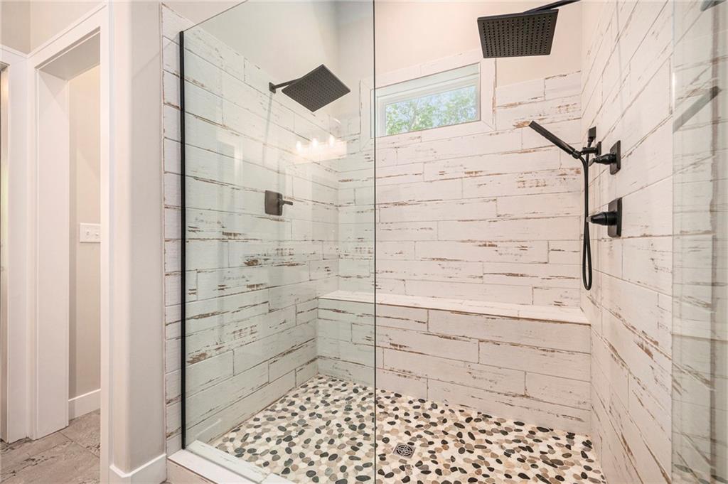 1807 Southwest Cemetery Road Oak Grove, MO 64075 - Photo 33 of 61