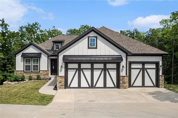 $725,000 | 1807 Southwest Cemetery Road, Oak Grove, MO 64075