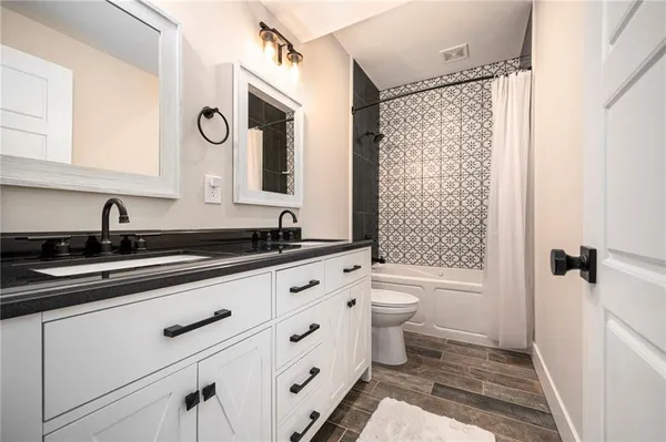 $725,000 | 1807 Southwest Cemetery Road, Oak Grove, MO 64075