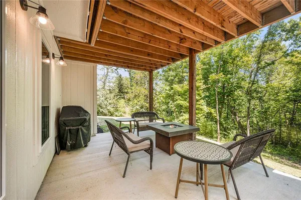 $725,000 | 1807 Southwest Cemetery Road, Oak Grove, MO 64075