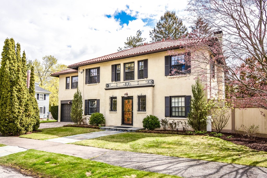 21 Estabrook Road Swampscott, MA 01907 - Photo 1 of 42 Gallery Image 1