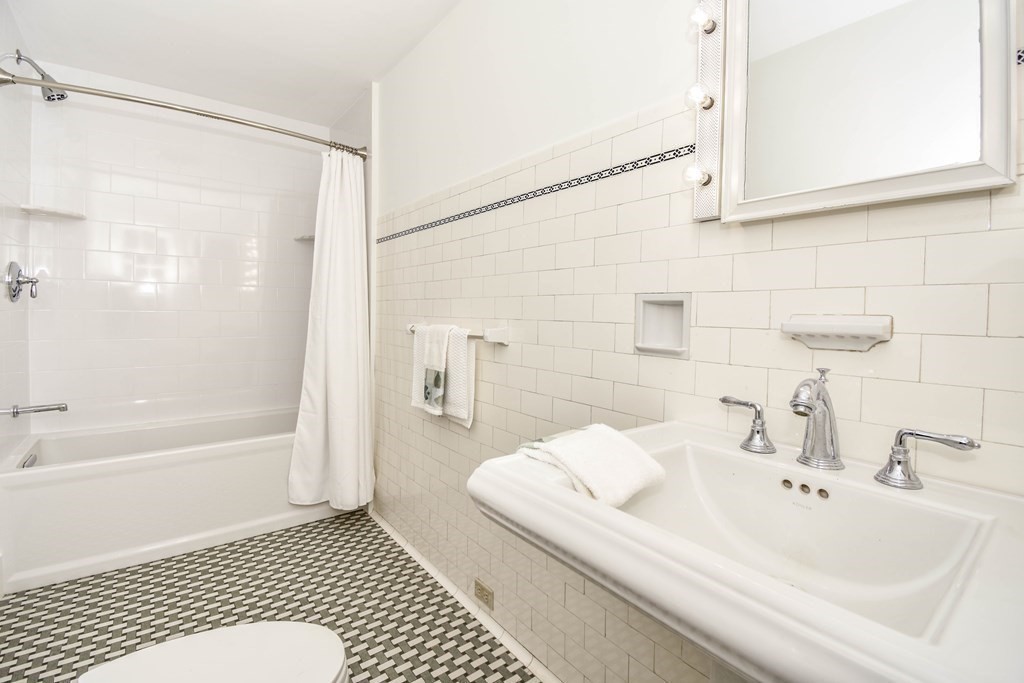 21 Estabrook Road Swampscott, MA 01907 - Photo 29 of 42 Gallery Image 29