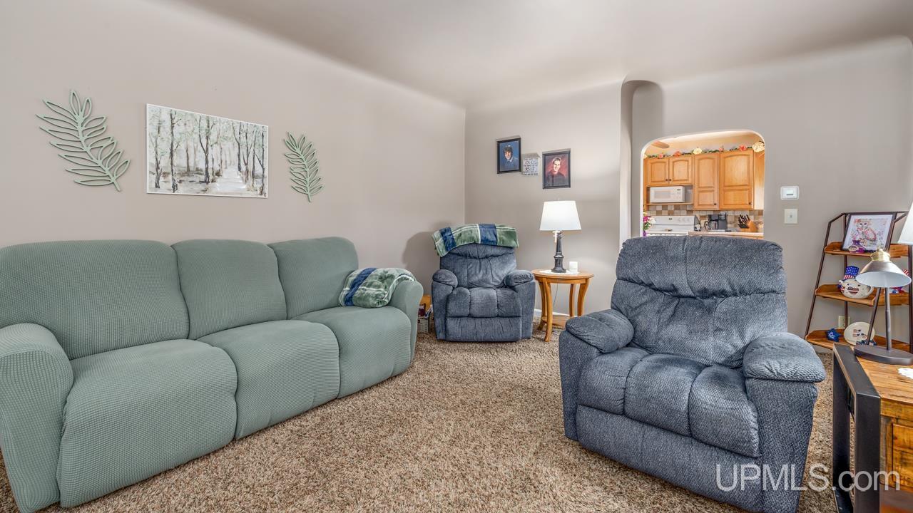 1402 North 16th Street Escanaba, MI 49829 - Photo 13 of 27