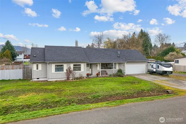 $548,900 | 209 8th Avenue North, Algona, WA 98001