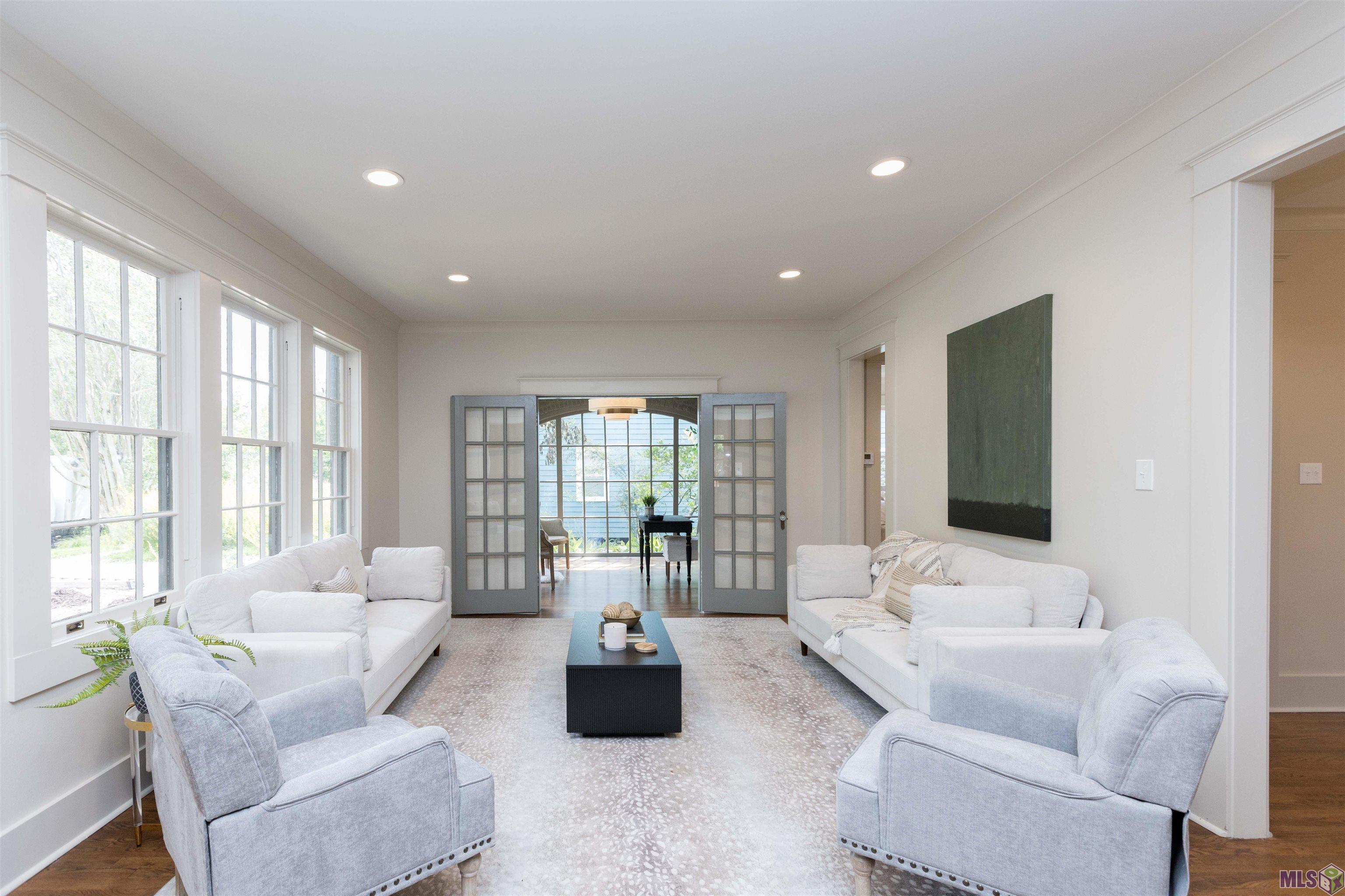 2354 Myrtle Avenue Baton Rouge, LA 70806 - Photo 4 of 32 Gallery Image 4
