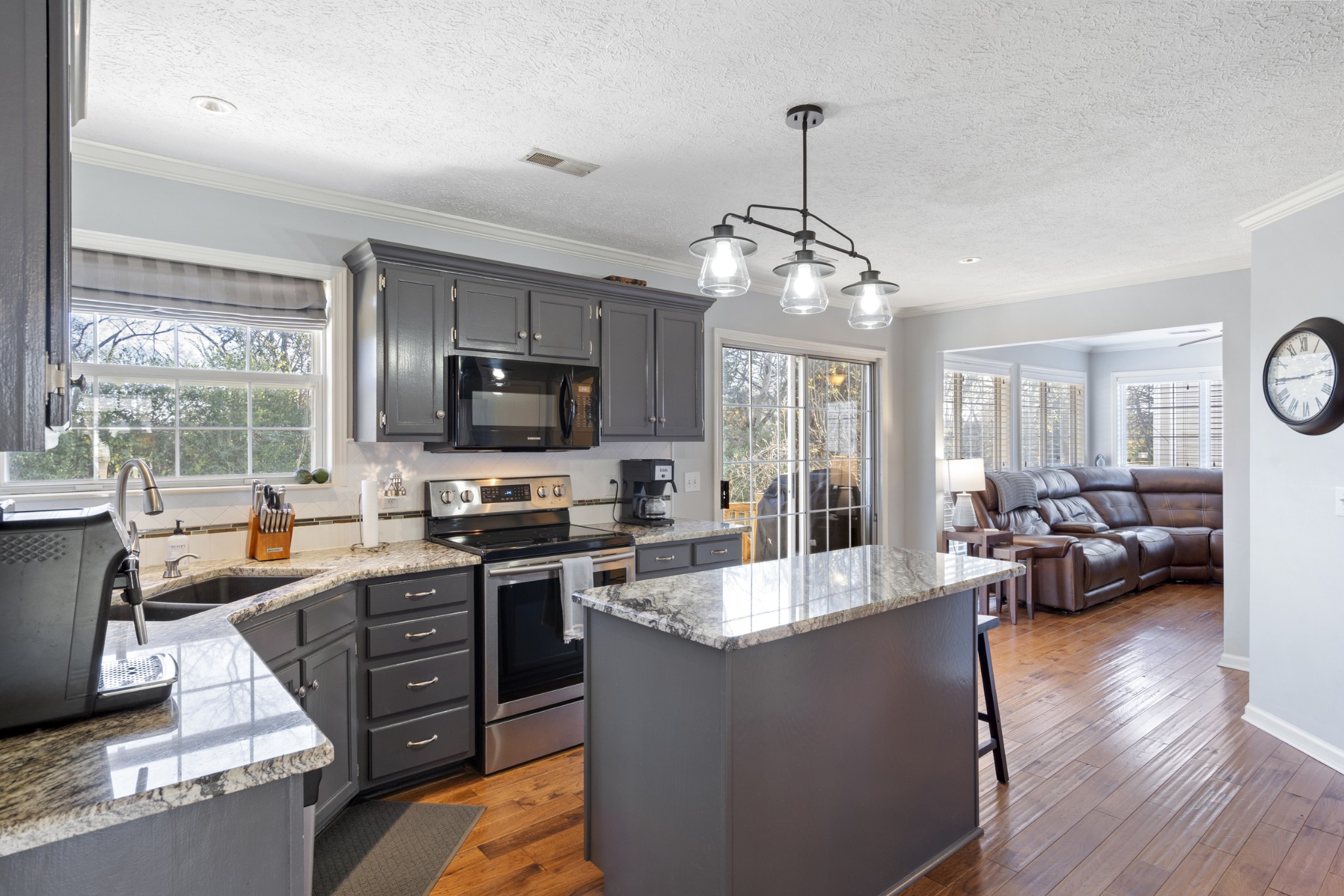131 Deer Ridge Lane Hendersonville, TN 37075 - Photo 11 of 44 a large living room with stainless steel appliances granite countertop lots of counter top space