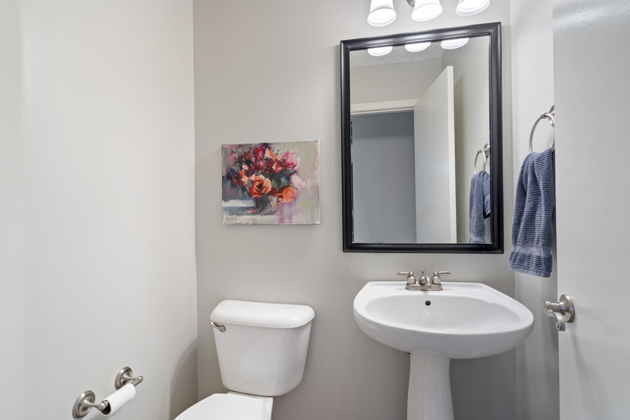 131 Deer Ridge Lane Hendersonville, TN 37075 - Photo 18 of 44 a bathroom with a sink mirror and toilet