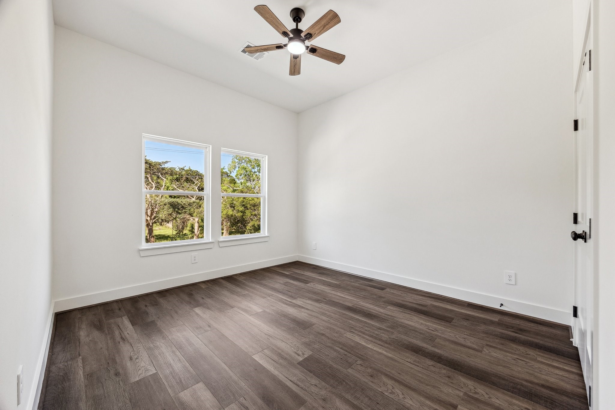 3845 Water Street Dickinson, TX 77539 - Photo 12 of 38 Bedroom 2 located on the 2nd floor.