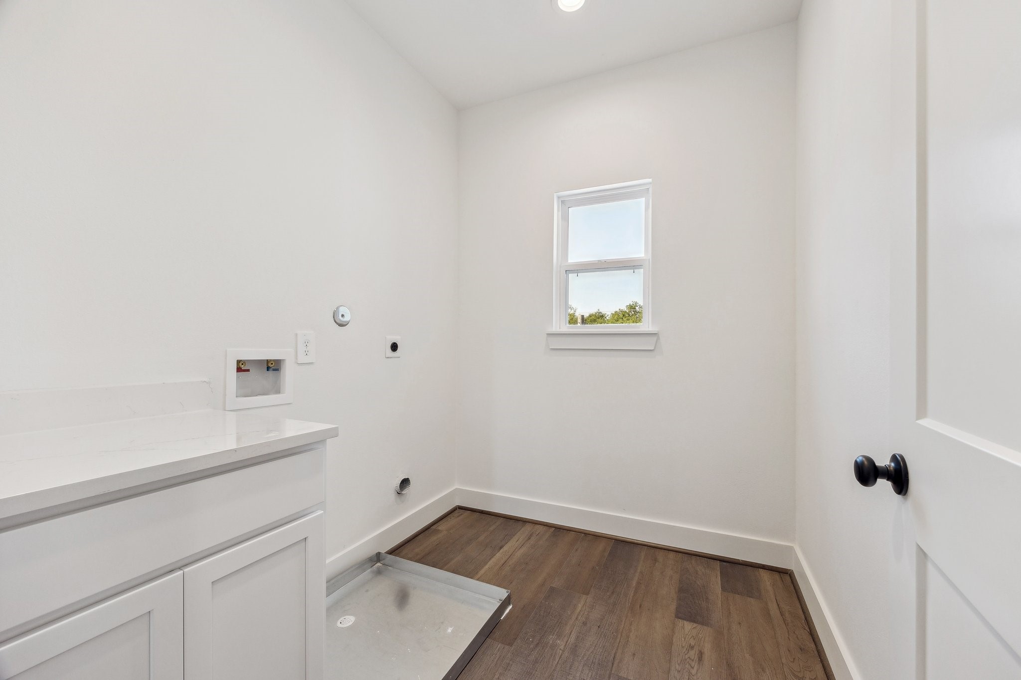 3845 Water Street Dickinson, TX 77539 - Photo 19 of 38 The Landry room is located on the 3rd floor.