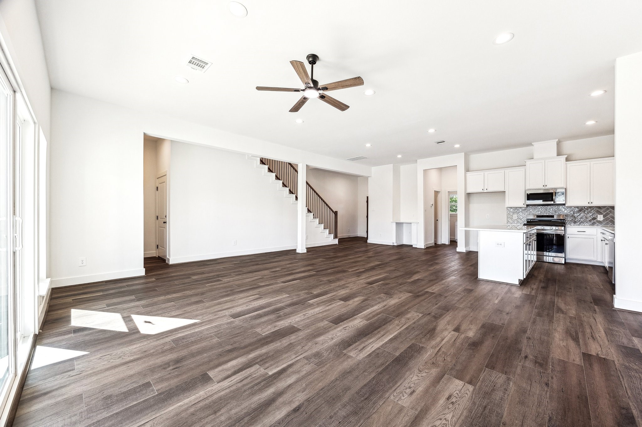 3845 Water Street Dickinson, TX 77539 - Photo 8 of 38 The living space is extra large for all your future gatherings.