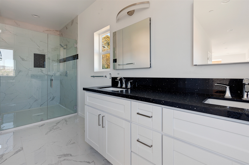 9864 Apple Street Spring Valley, CA 91977 - Photo 11 of 24 Gallery Image 11