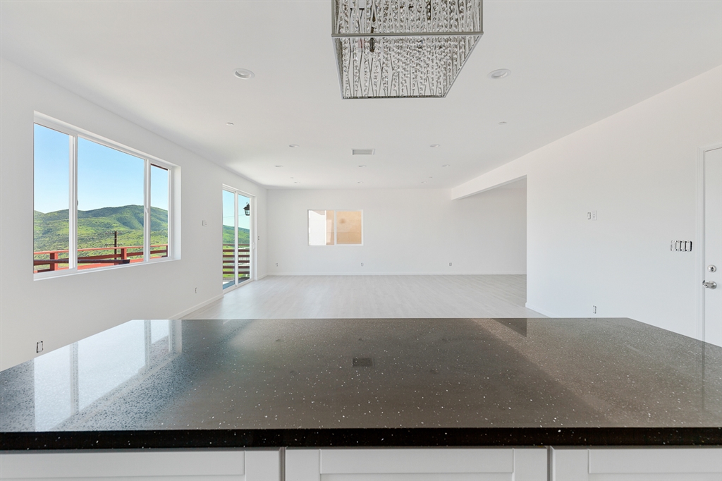 9864 Apple Street Spring Valley, CA 91977 - Photo 6 of 24 Gallery Image 6