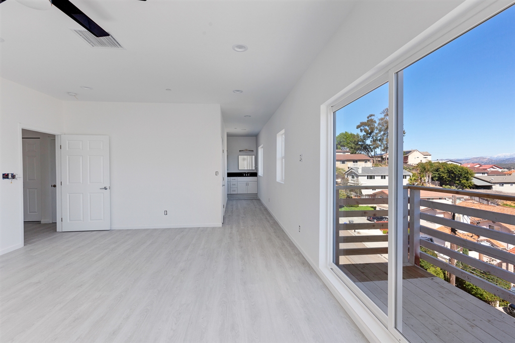 9864 Apple Street Spring Valley, CA 91977 - Photo 10 of 24 Gallery Image 10