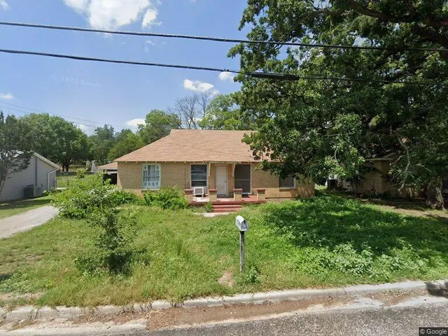$218,000 | 1130 North Ollie Avenue, Stephenville, TX 76401