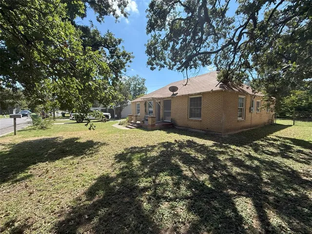 $218,000 | 1130 North Ollie Avenue, Stephenville, TX 76401