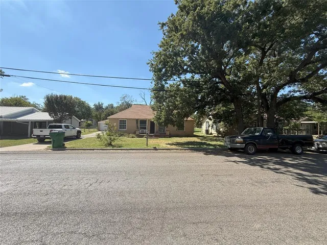 $218,000 | 1130 North Ollie Avenue, Stephenville, TX 76401