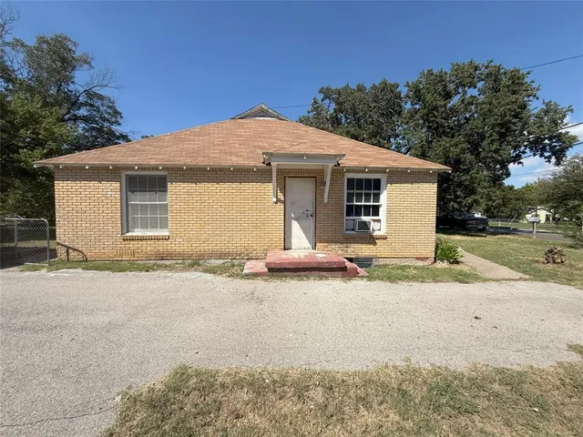 $218,000 | 1130 North Ollie Avenue, Stephenville, TX 76401