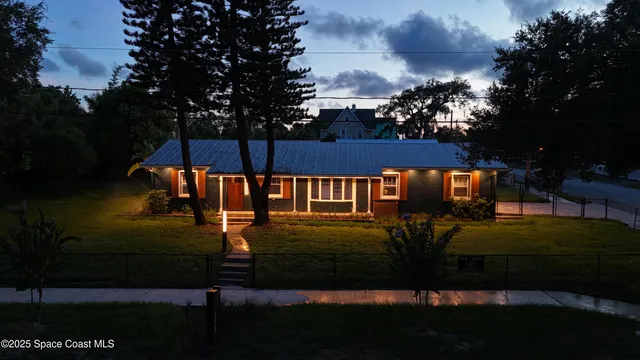 $2,650 | 1712 Pineapple Avenue, Melbourne, FL 32935