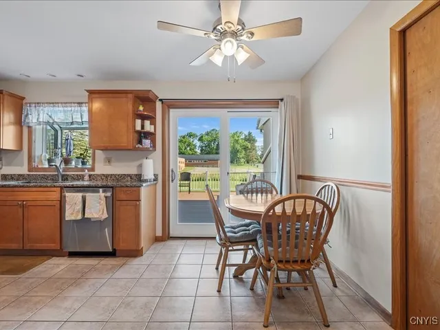 $284,500 | 15 Stryker Avenue, Owasco, NY 13021