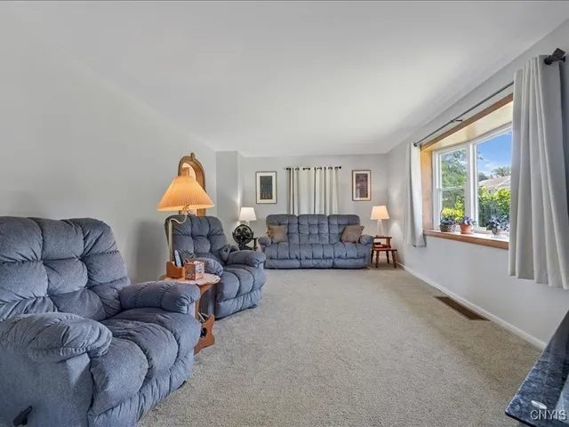 $284,500 | 15 Stryker Avenue, Owasco, NY 13021