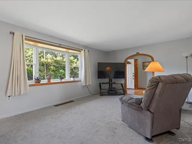 $284,500 | 15 Stryker Avenue, Owasco, NY 13021