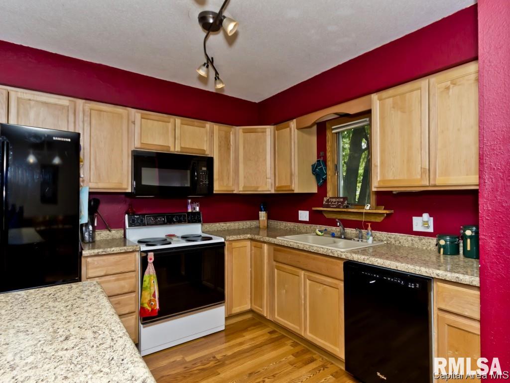 56 Amherst Drive Springfield, IL 62702 - Photo 15 of 29