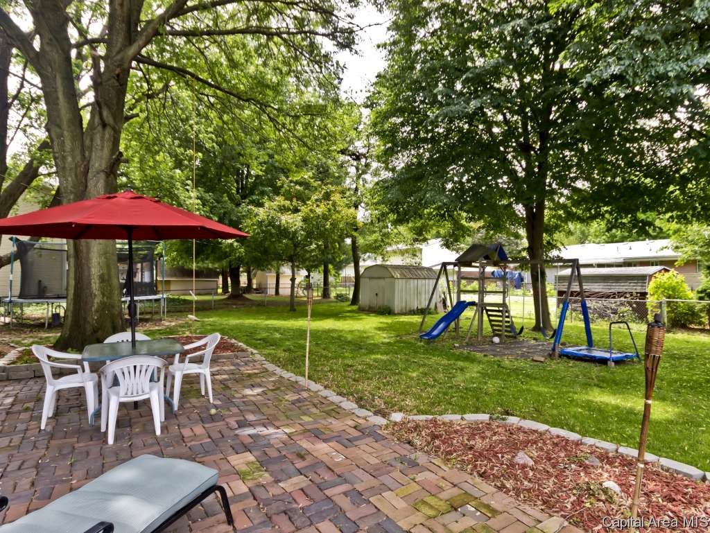 56 Amherst Drive Springfield, IL 62702 - Photo 4 of 29