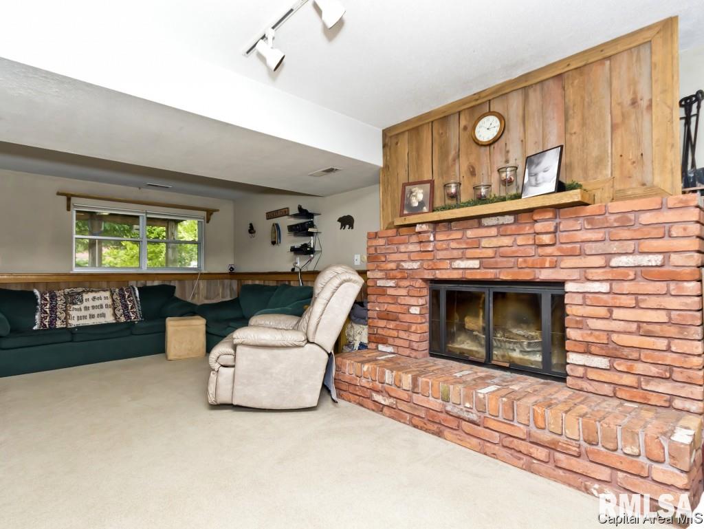 56 Amherst Drive Springfield, IL 62702 - Photo 5 of 29