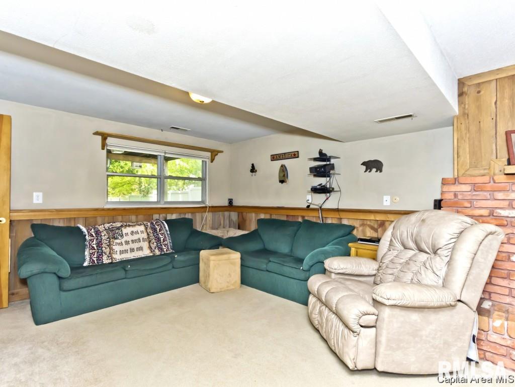56 Amherst Drive Springfield, IL 62702 - Photo 10 of 29