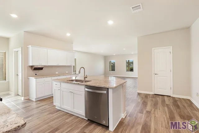 $275,000 | 13800 Wincrest Drive, Walker, LA 70785