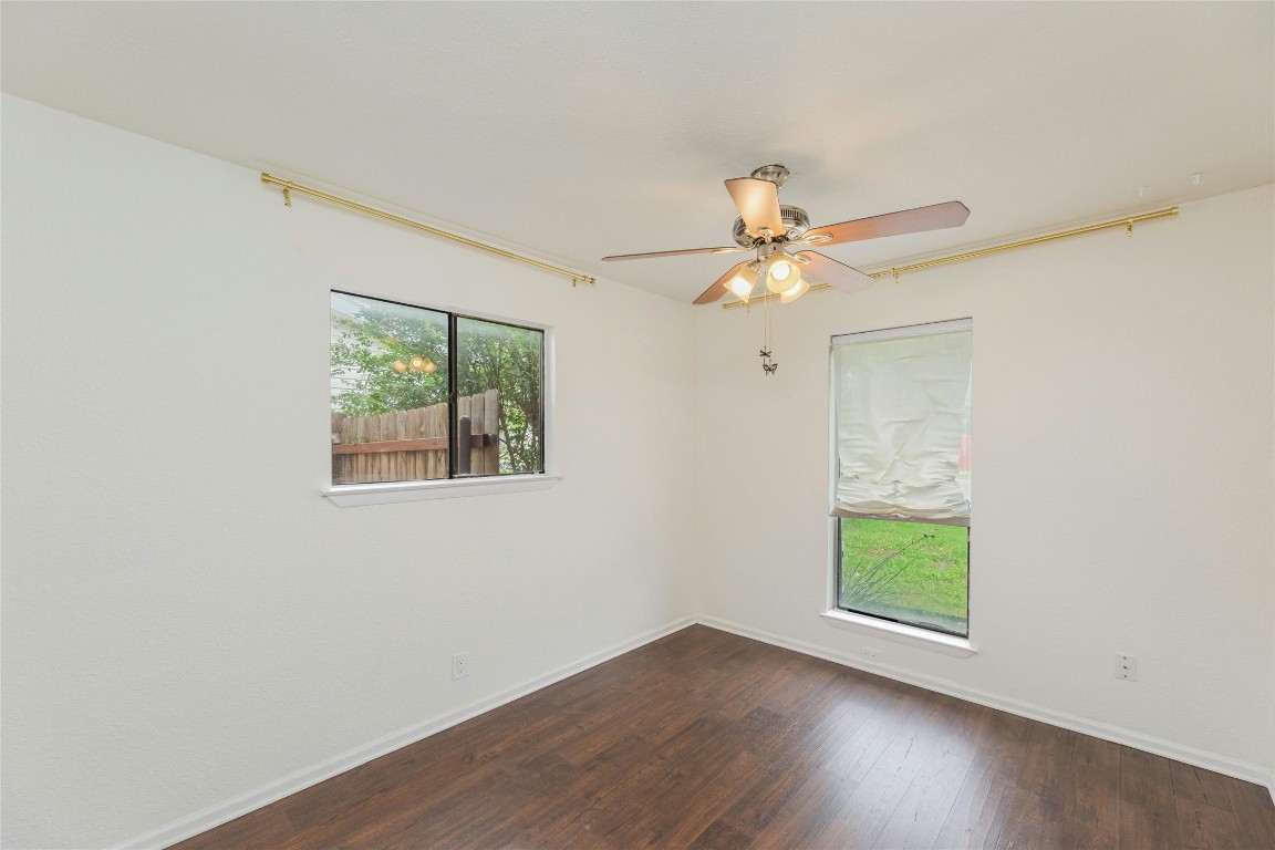 801 East 3rd Street Georgetown, TX 78626 - Photo 19 of 26