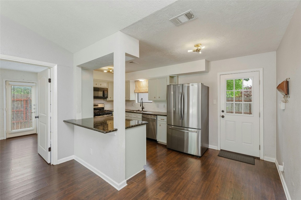 801 East 3rd Street Georgetown, TX 78626 - Photo 7 of 26 Kitchen