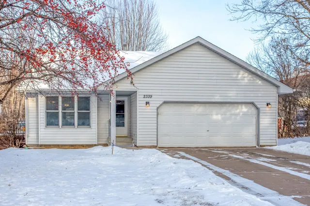 $399,900 | 2339 Highwood Avenue East, Maplewood, MN 55119