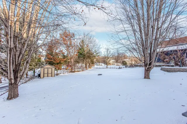 $399,900 | 2339 Highwood Avenue East, Maplewood, MN 55119