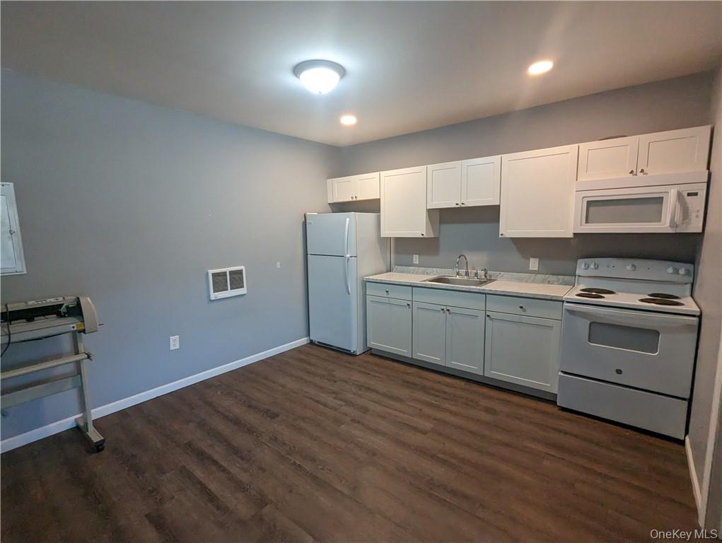 3144 Rte 9W, Unit 400 New Windsor, NY 12553 - Photo 3 of 8