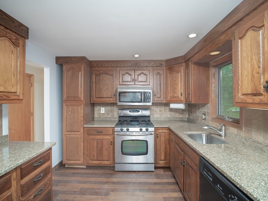 63 Massasoit Lane Hanover, MA 02339 - Photo 13 of 30