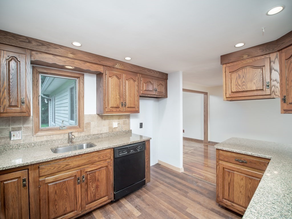 63 Massasoit Lane Hanover, MA 02339 - Photo 15 of 30