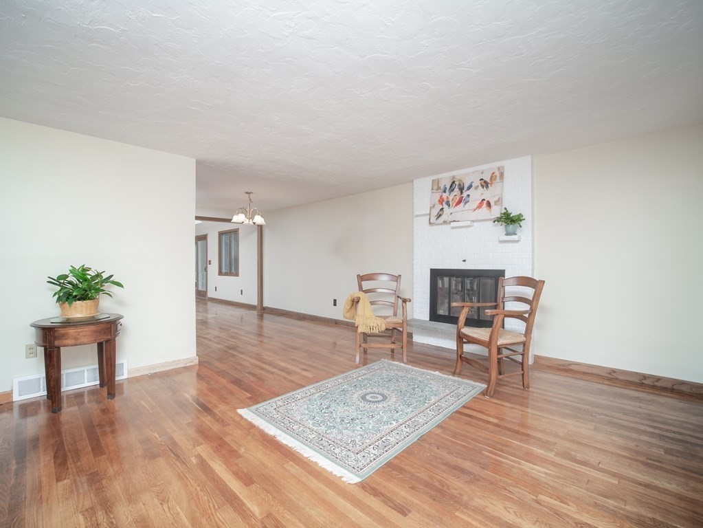 63 Massasoit Lane Hanover, MA 02339 - Photo 6 of 30